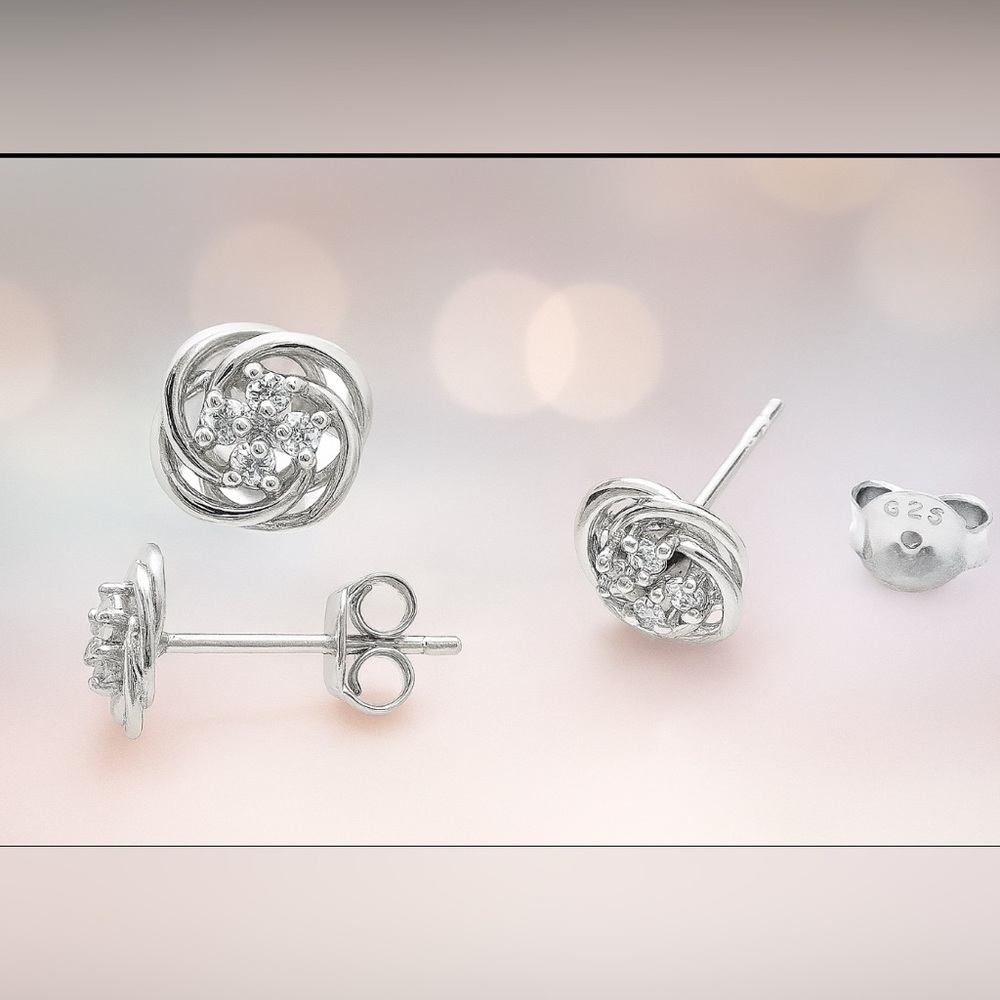 New 14K Love Knot Stud 0.21ct. Diamond Accent Matching Set Gift Ready